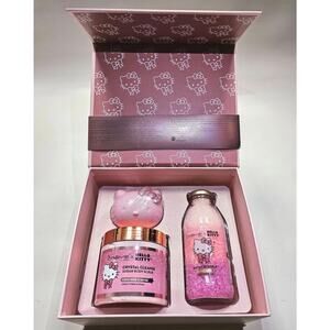 The Crème Shop x Hello Kitty Coco Rose Bath Gift Set